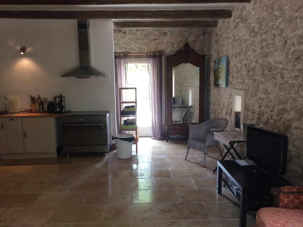 Chateau De Peyrolles Apt Exterior photo