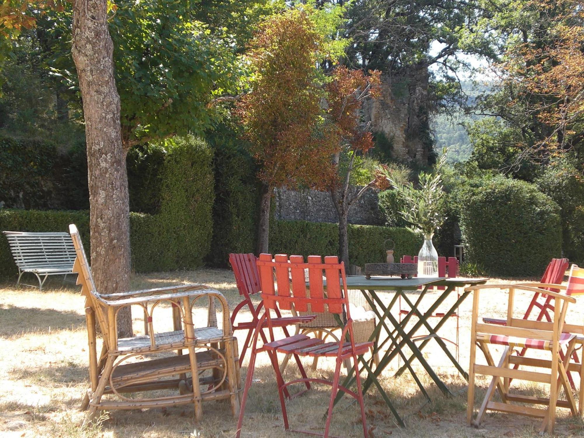 Chateau De Peyrolles Apt Exterior photo